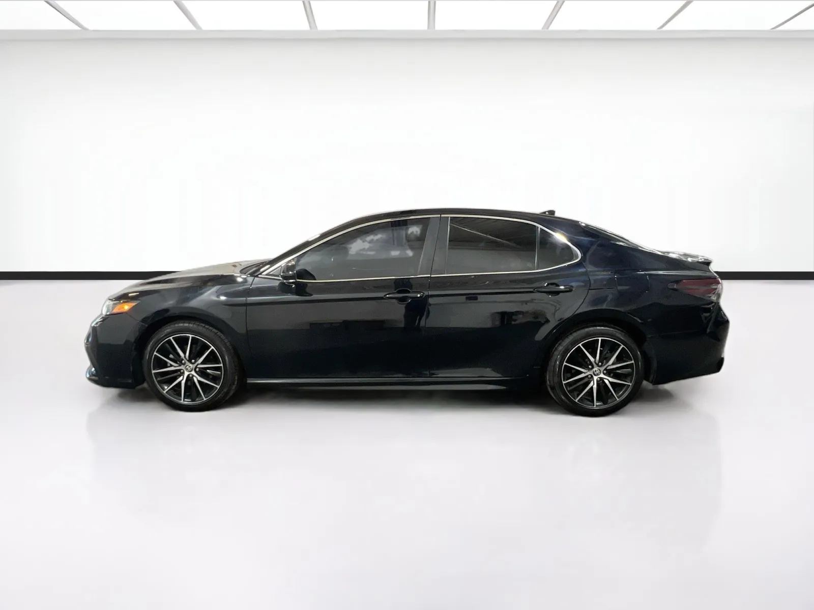 Toyota Camry photo 21