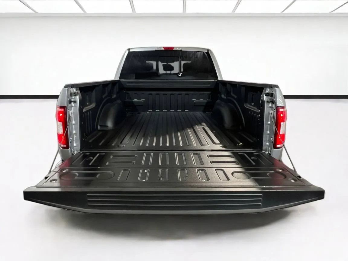 Ford F-150 photo 19