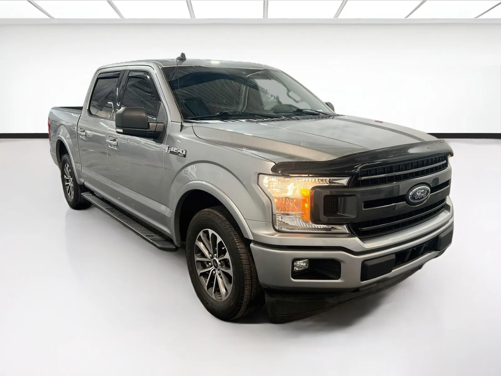 Ford F-150 photo 3