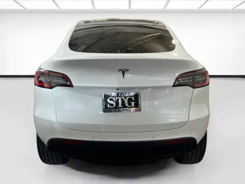 More photos of 2021 Tesla Model Y Long Range at STG Chandler, AZ