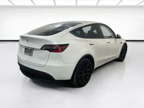More photos of 2021 Tesla Model Y Long Range at STG Chandler, AZ