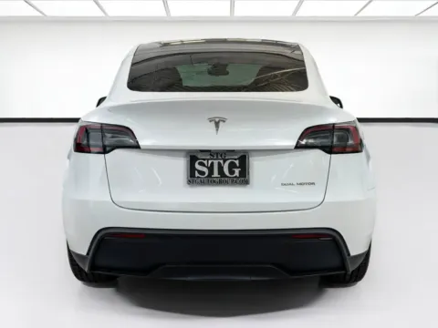 More photos of 2021 Tesla Model Y Long Range at STG Chandler, AZ