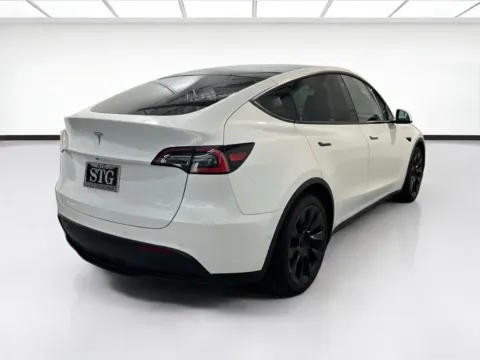 More photos of 2021 Tesla Model Y Long Range at STG Chandler, AZ