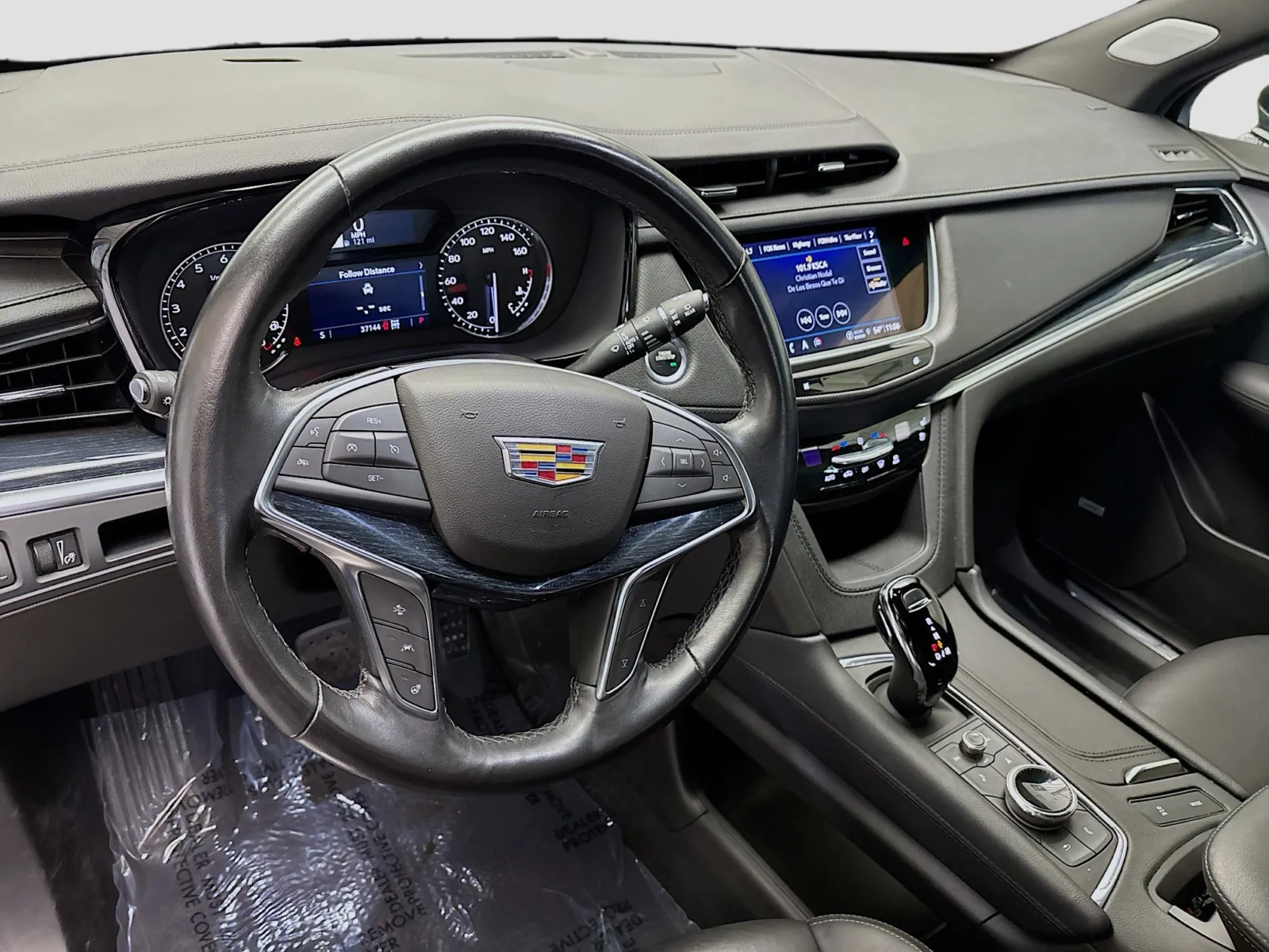 2024 Cadillac XT5 Premium Luxury photo 2
