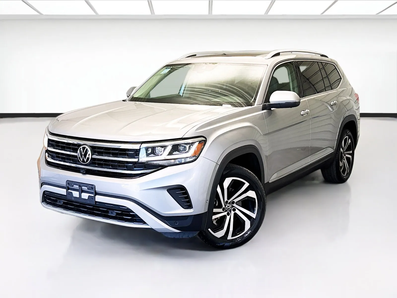 Silver 2021 Volkswagen Atlas 3.6L V6 SEL Premium for sale in Chandler, AZ