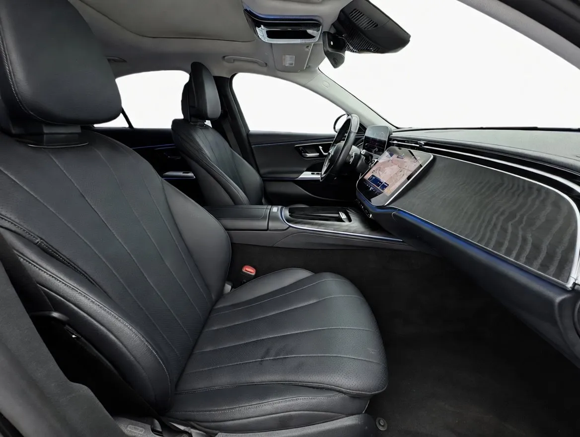 2024 Mercedes-Benz E-Class E350 - Photo 19