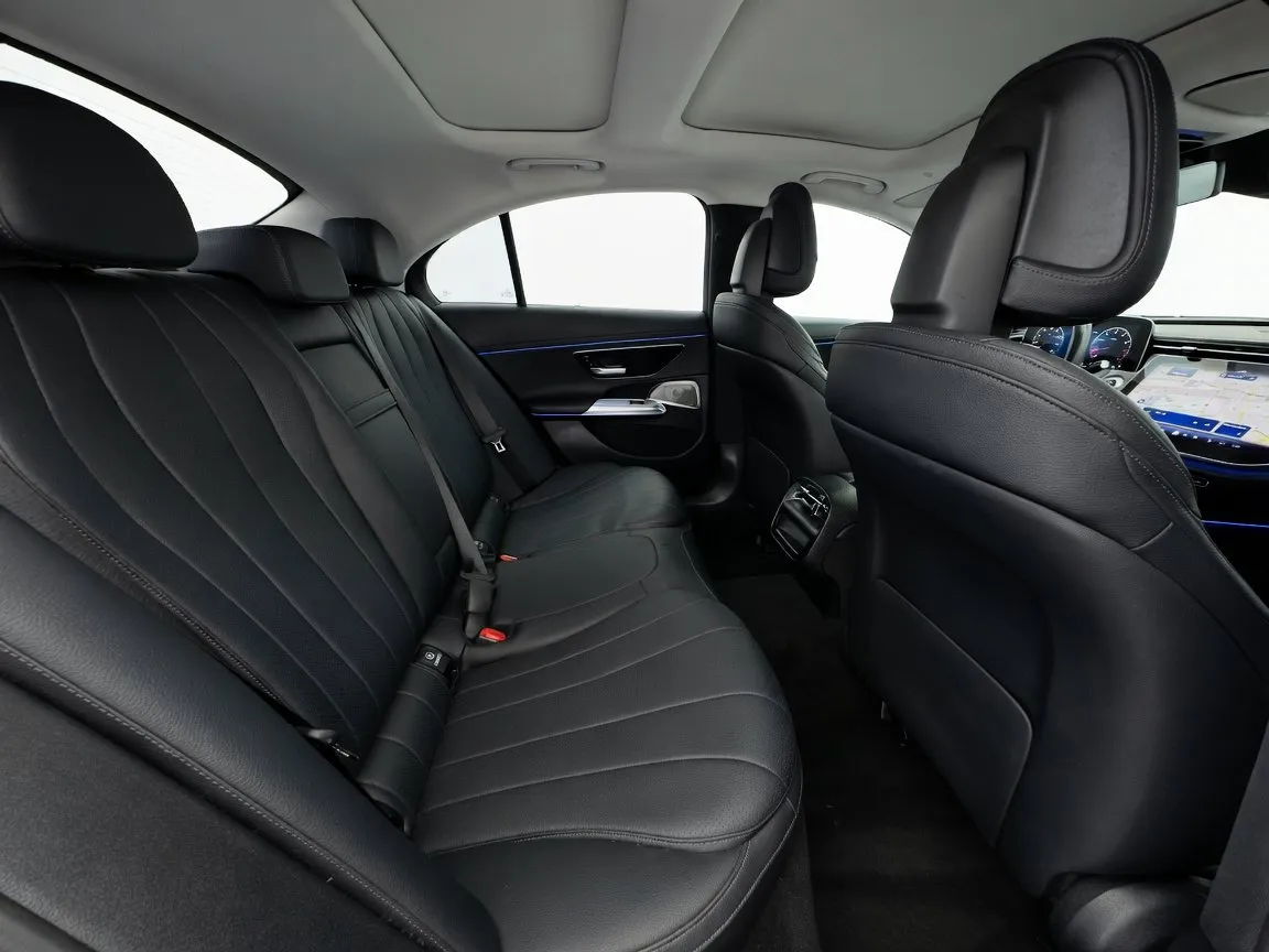 2024 Mercedes-Benz E-Class E350 - Photo 18