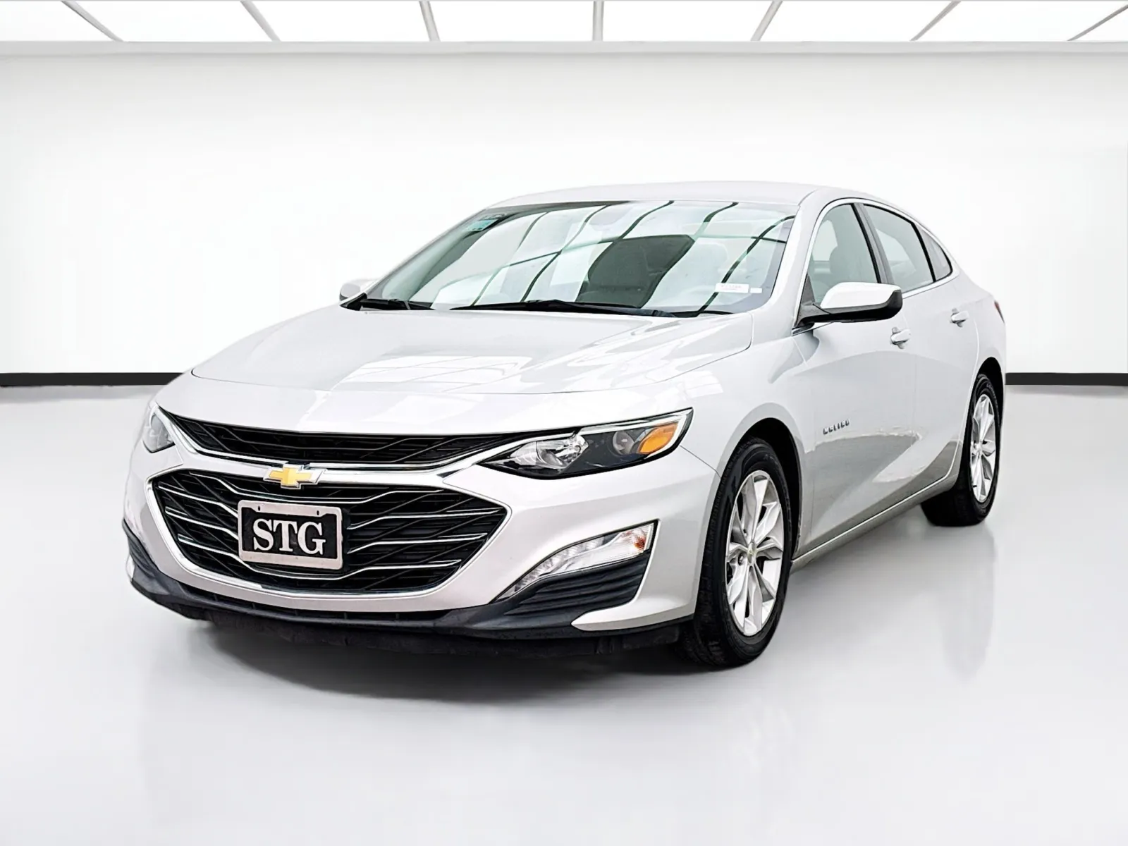 Silver 2019 Chevrolet Malibu LT for sale in Chandler, AZ