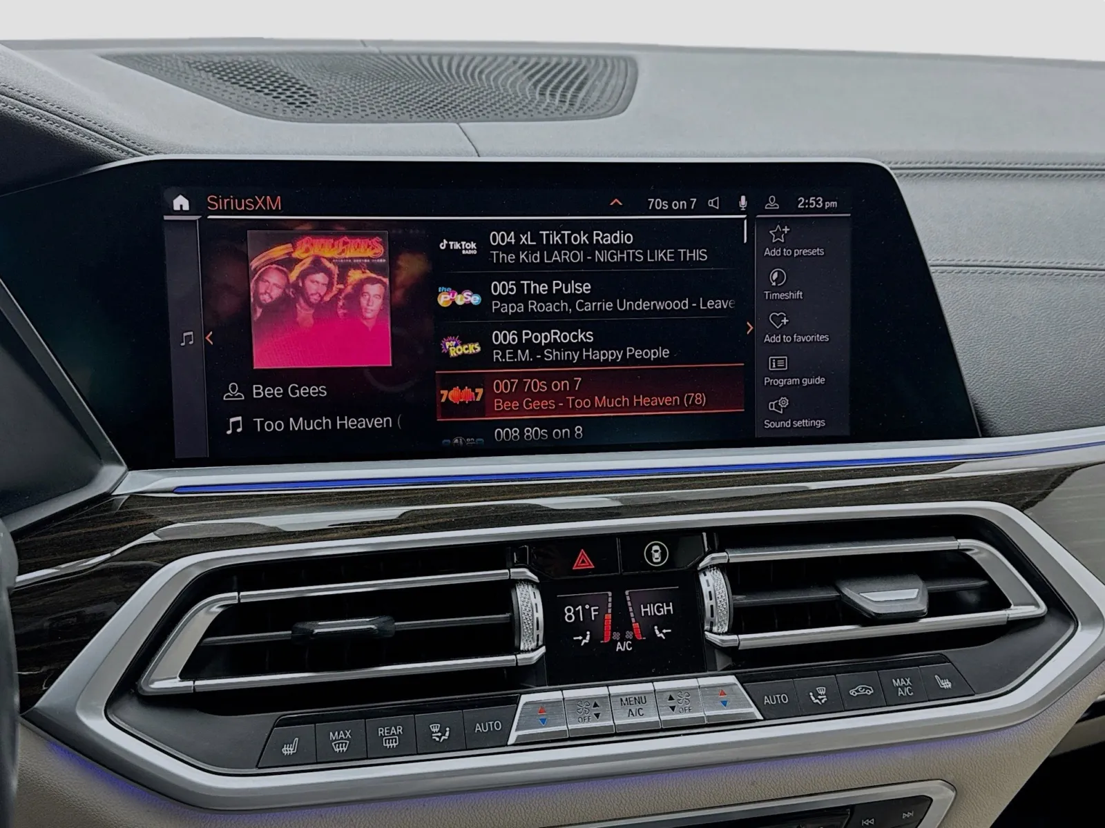 2020 BMW X7 40i - Photo 11