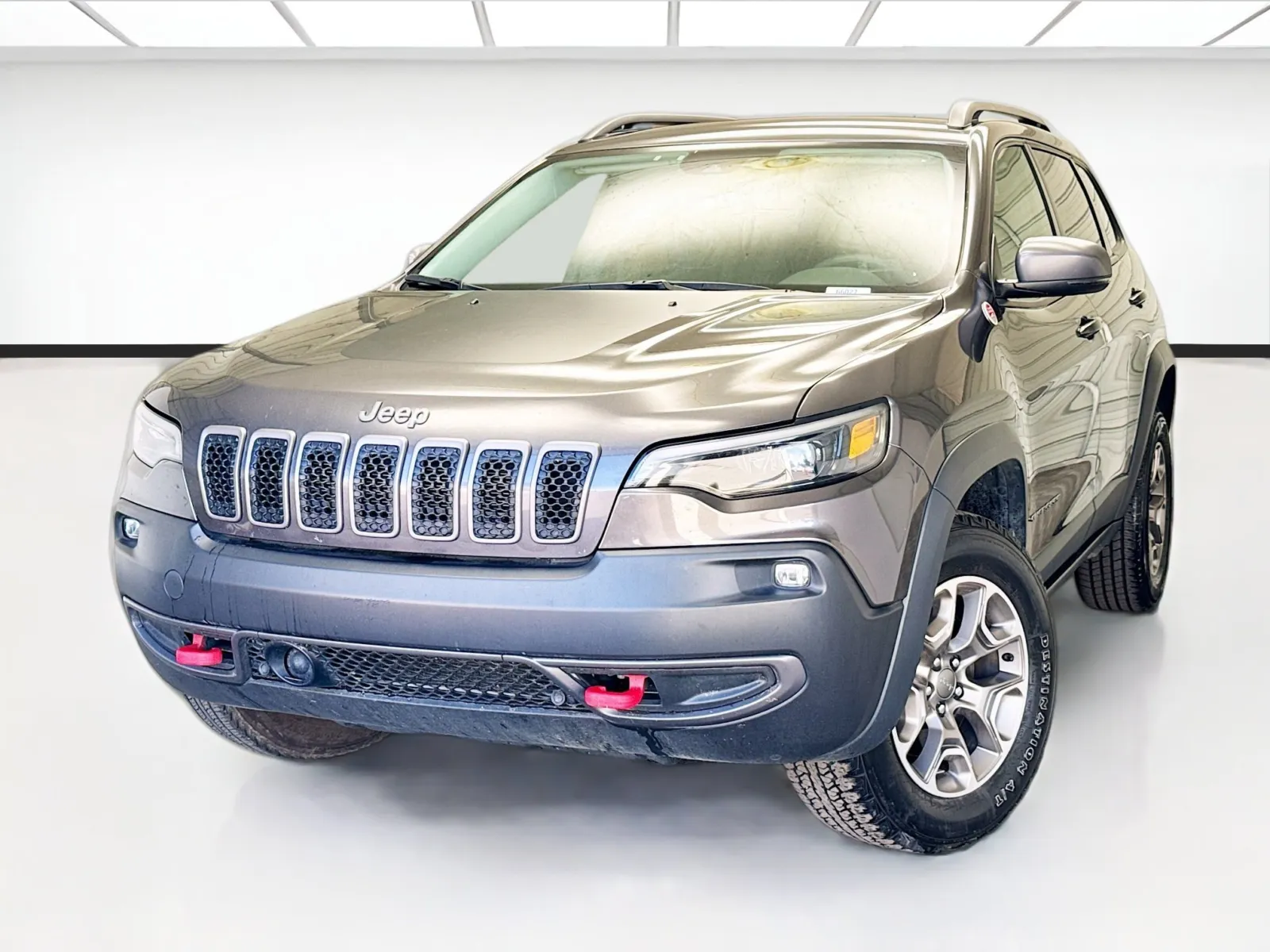 Gray 2021 Jeep Cherokee Trailhawk for sale in Chandler, AZ