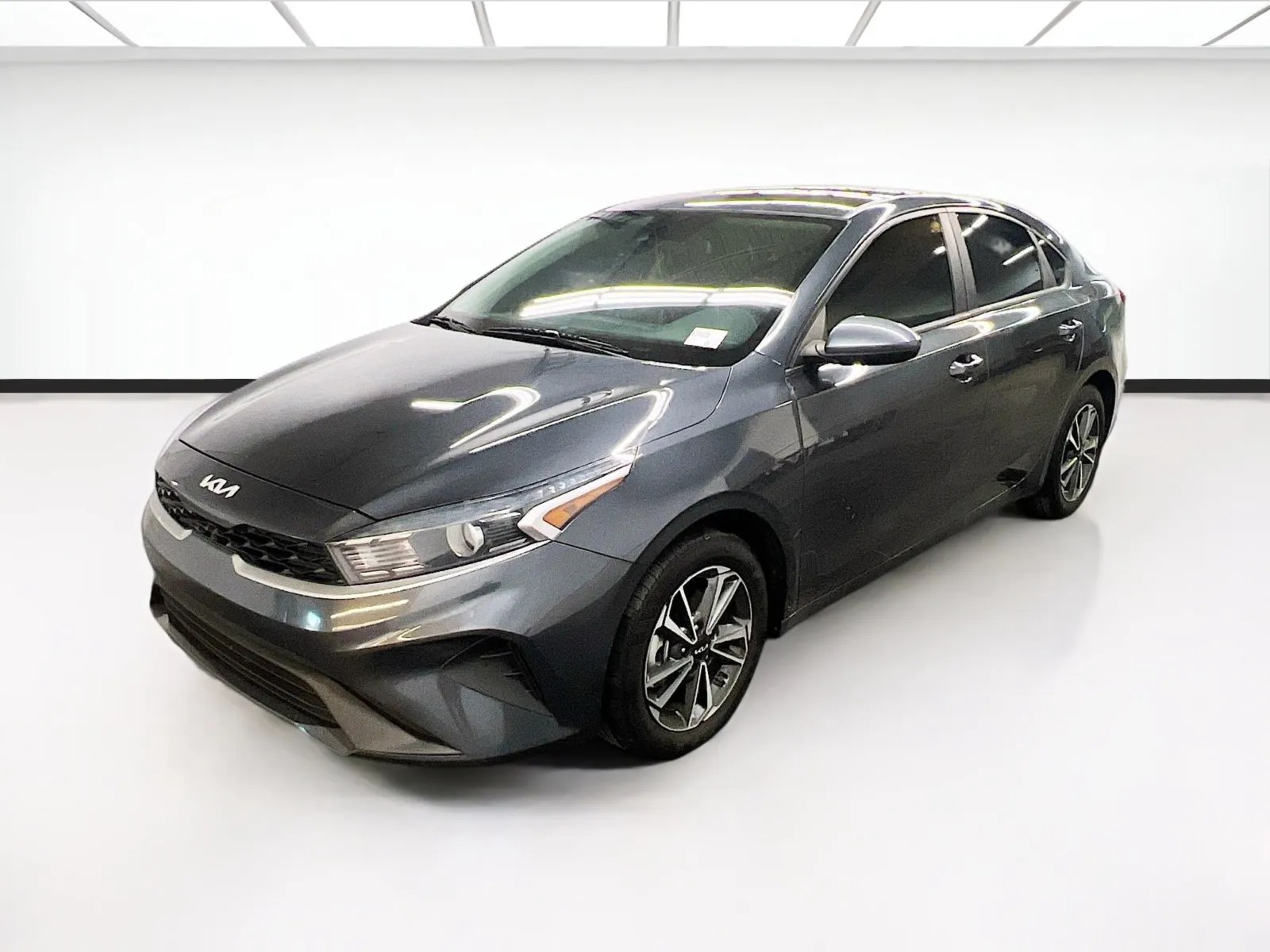 Gray 2023 Kia Forte LXS for sale in Chandler, AZ