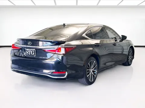 More photos of 2024 Lexus ES 300h at STG Chandler, AZ