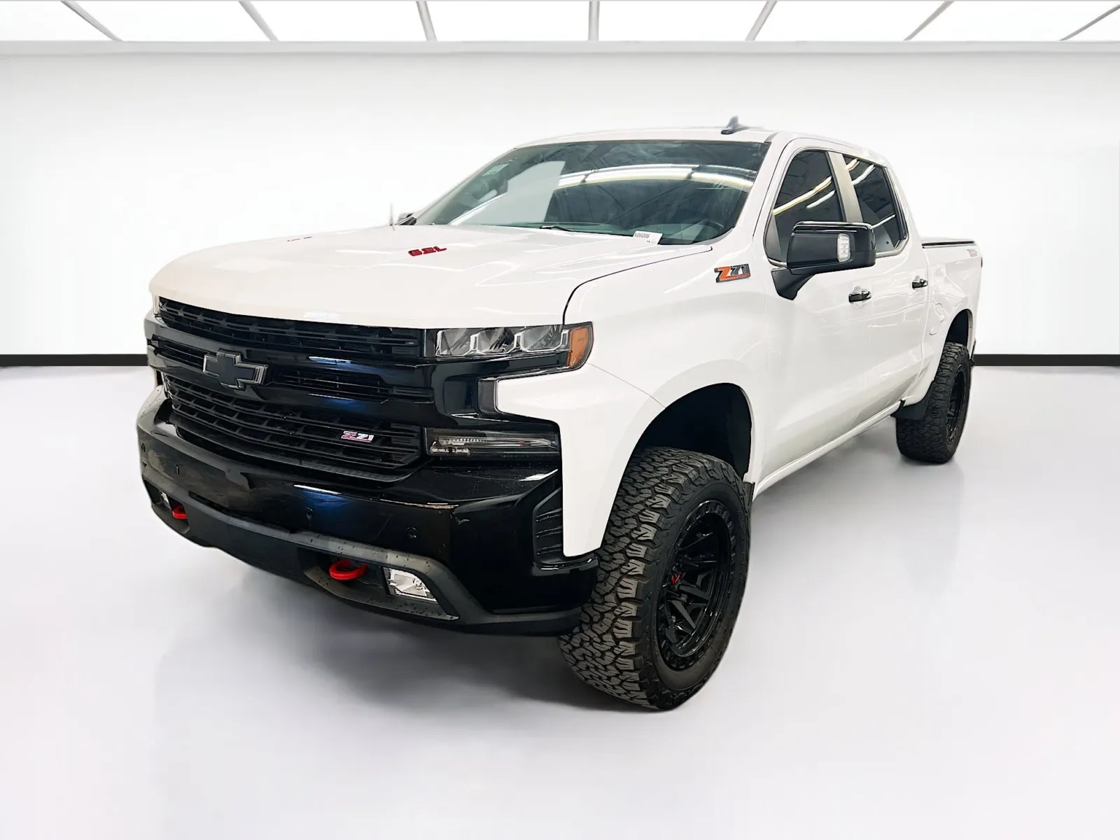 White 2020 Chevrolet Silverado 1500 LT Trail Boss for sale in Chandler, AZ