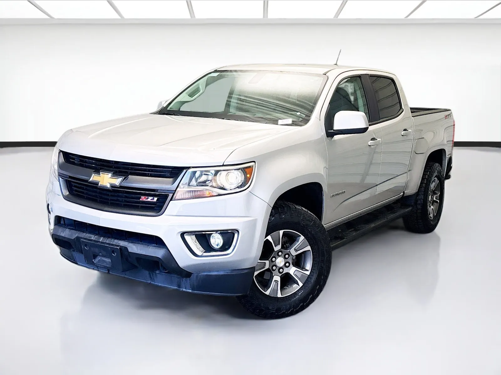 Silver 2019 Chevrolet Colorado 4WD Z71 for sale in Chandler, AZ