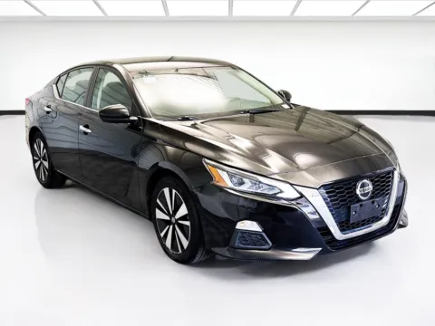 Black 2022 Nissan Altima 2.5 SV for sale in Chandler, AZ