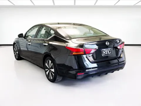 More photos of 2022 Nissan Altima 2.5 SV at STG Chandler, AZ