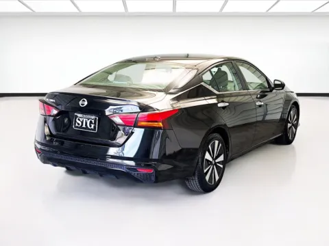 Photos of 2022 Nissan Altima 2.5 SV for sale in Chandler, AZ at STG Chandler
