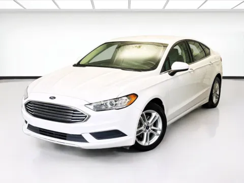 White 2018 Ford Fusion SE for sale in Chandler, AZ