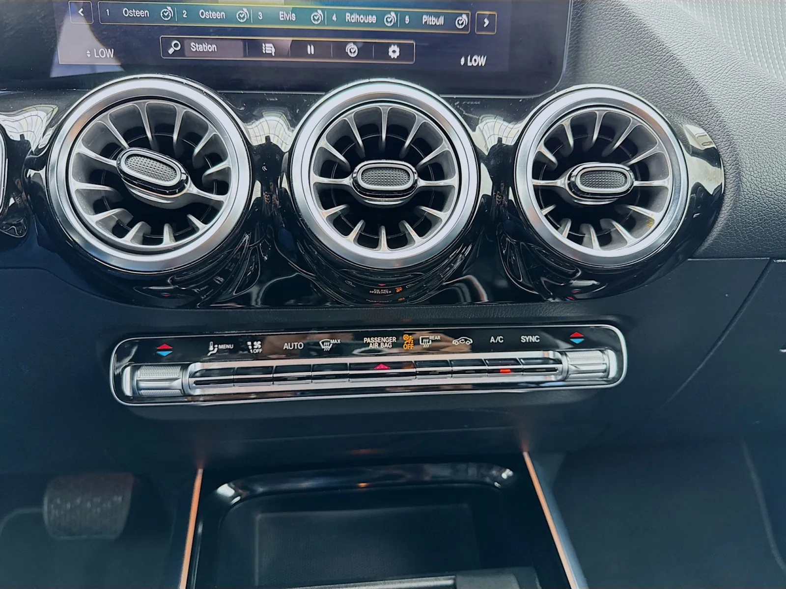 2023 Mercedes-Benz GLA Base - Photo 12