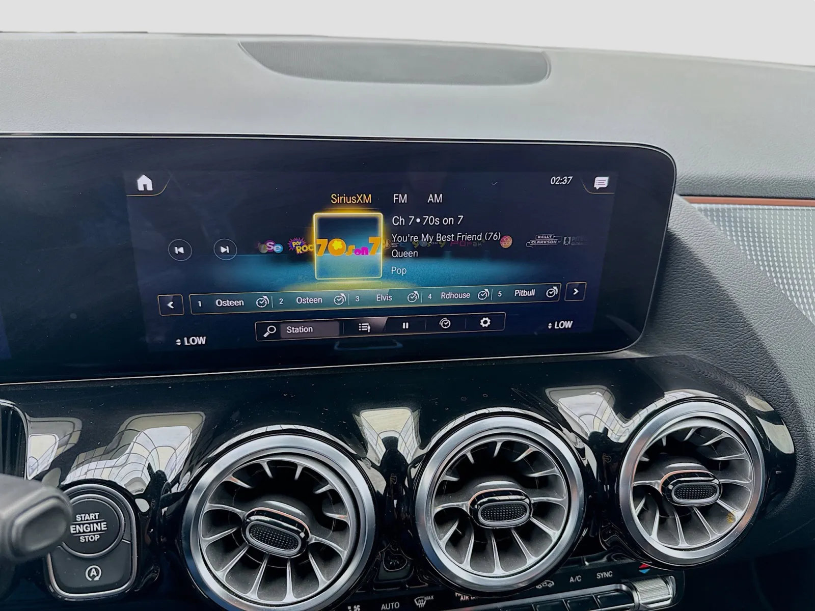 2023 Mercedes-Benz GLA Base - Photo 11