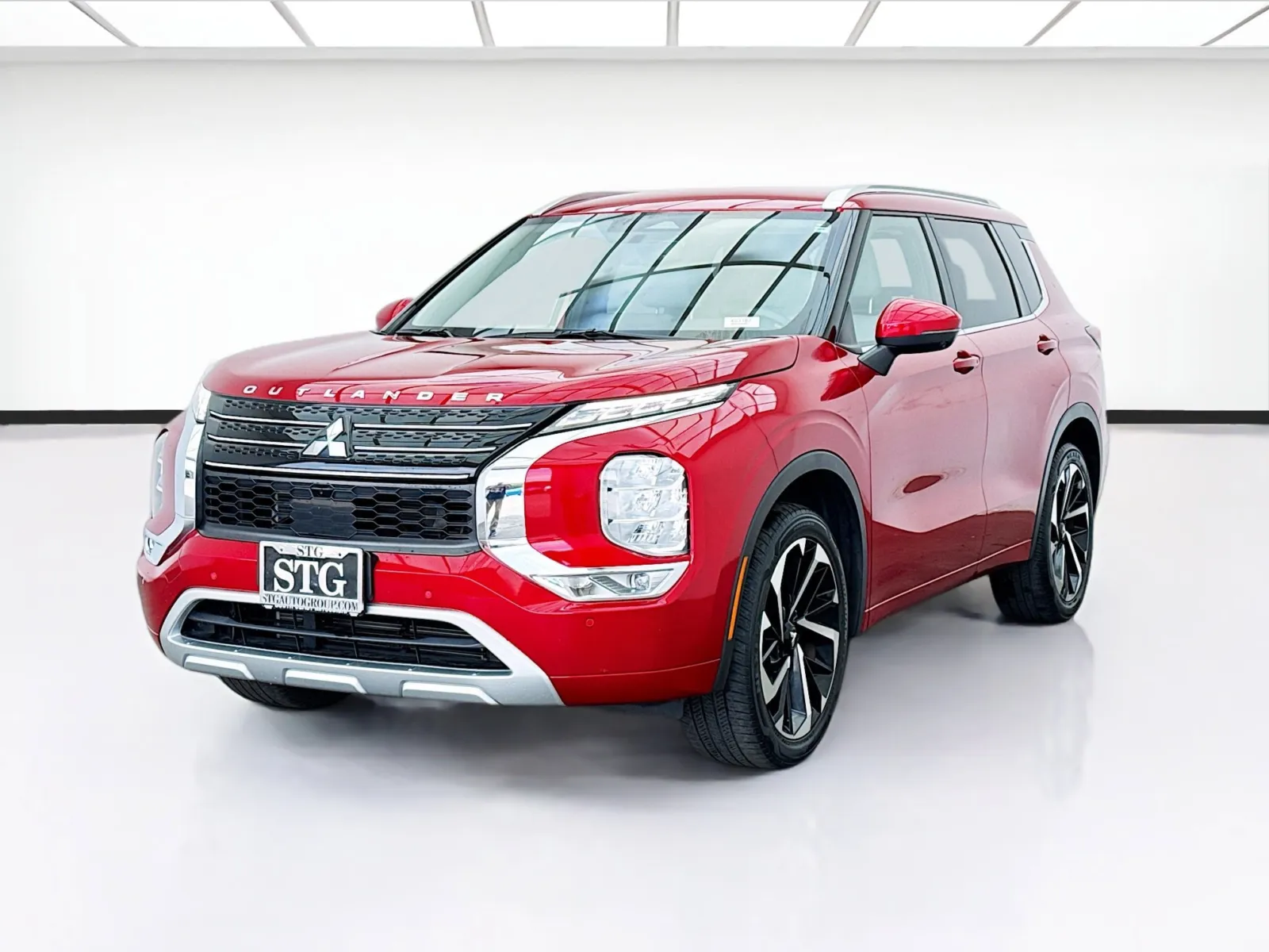 Red 2022 Mitsubishi Outlander SEL for sale in Chandler, AZ