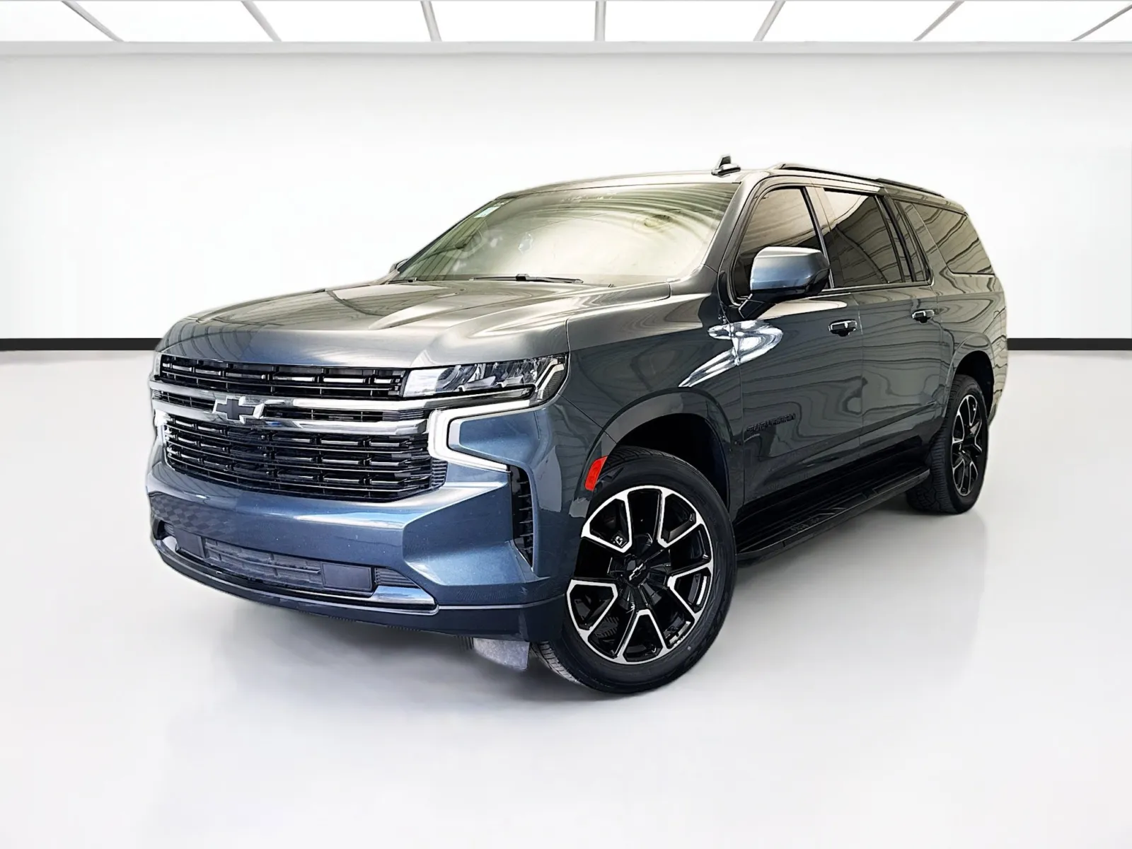 Gray 2021 Chevrolet Suburban RST for sale in Chandler, AZ