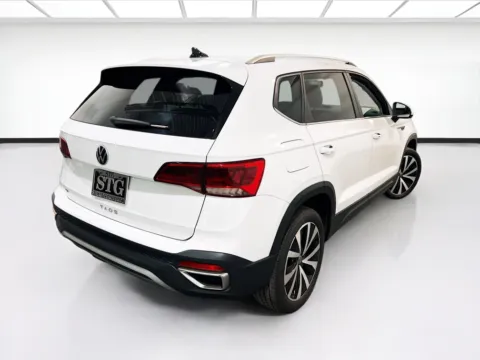 More photos of 2022 Volkswagen Taos SE at STG Chandler, AZ