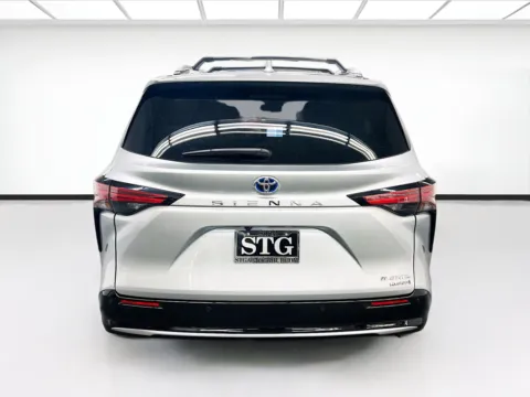 More photos of 2024 Toyota Sienna Platinum at STG Chandler, AZ