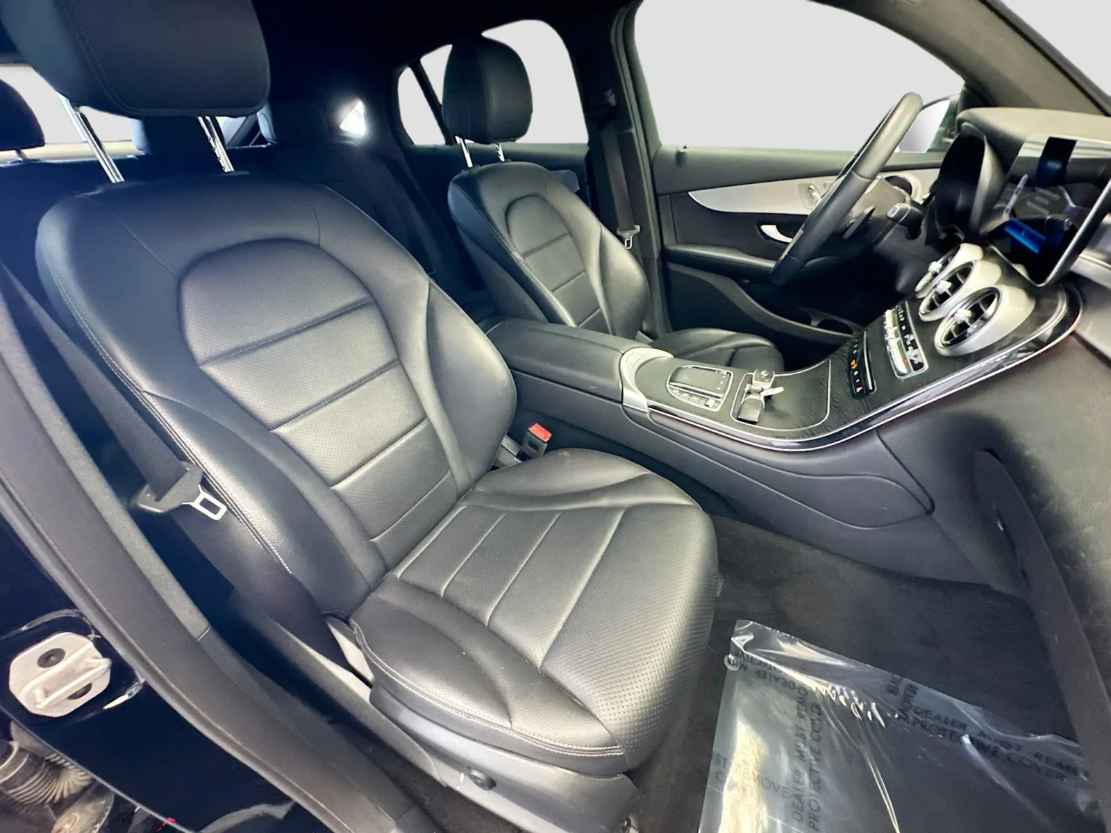 2021 Mercedes-Benz GLC Coupe GLC300 - Photo 16