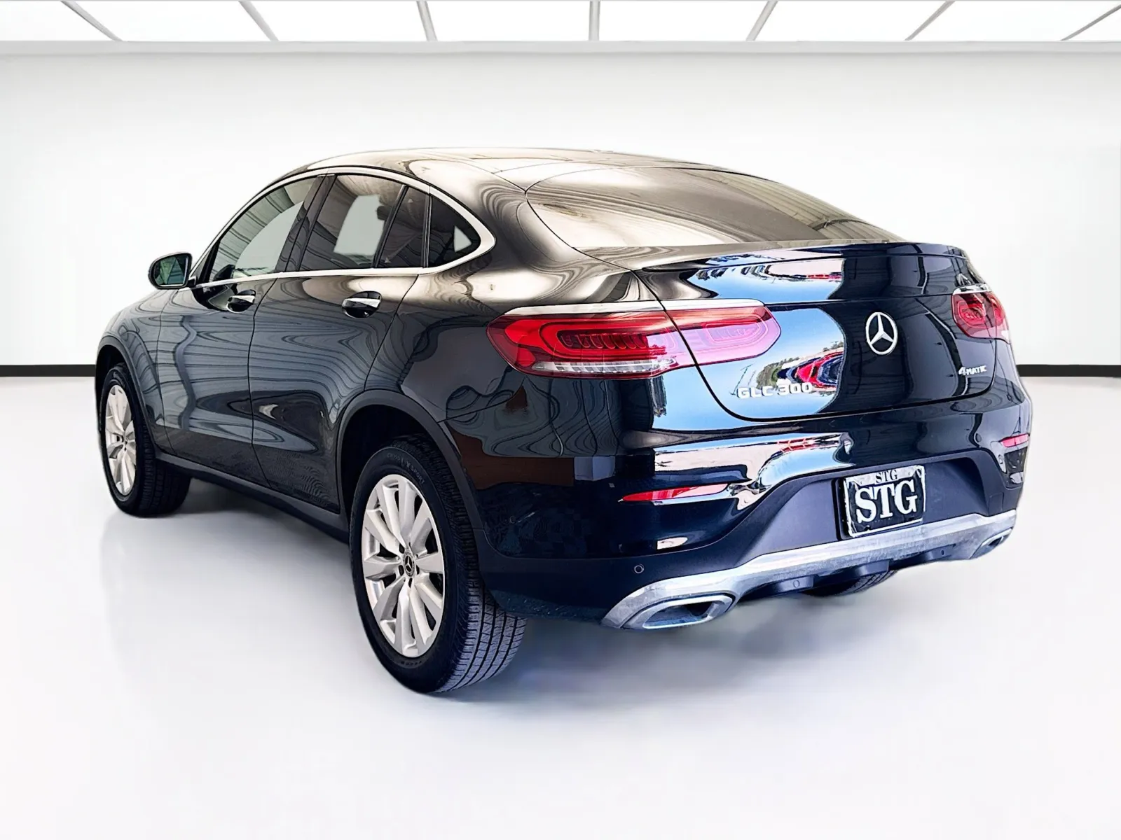 2021 Mercedes-Benz GLC Coupe GLC300 - Photo 6