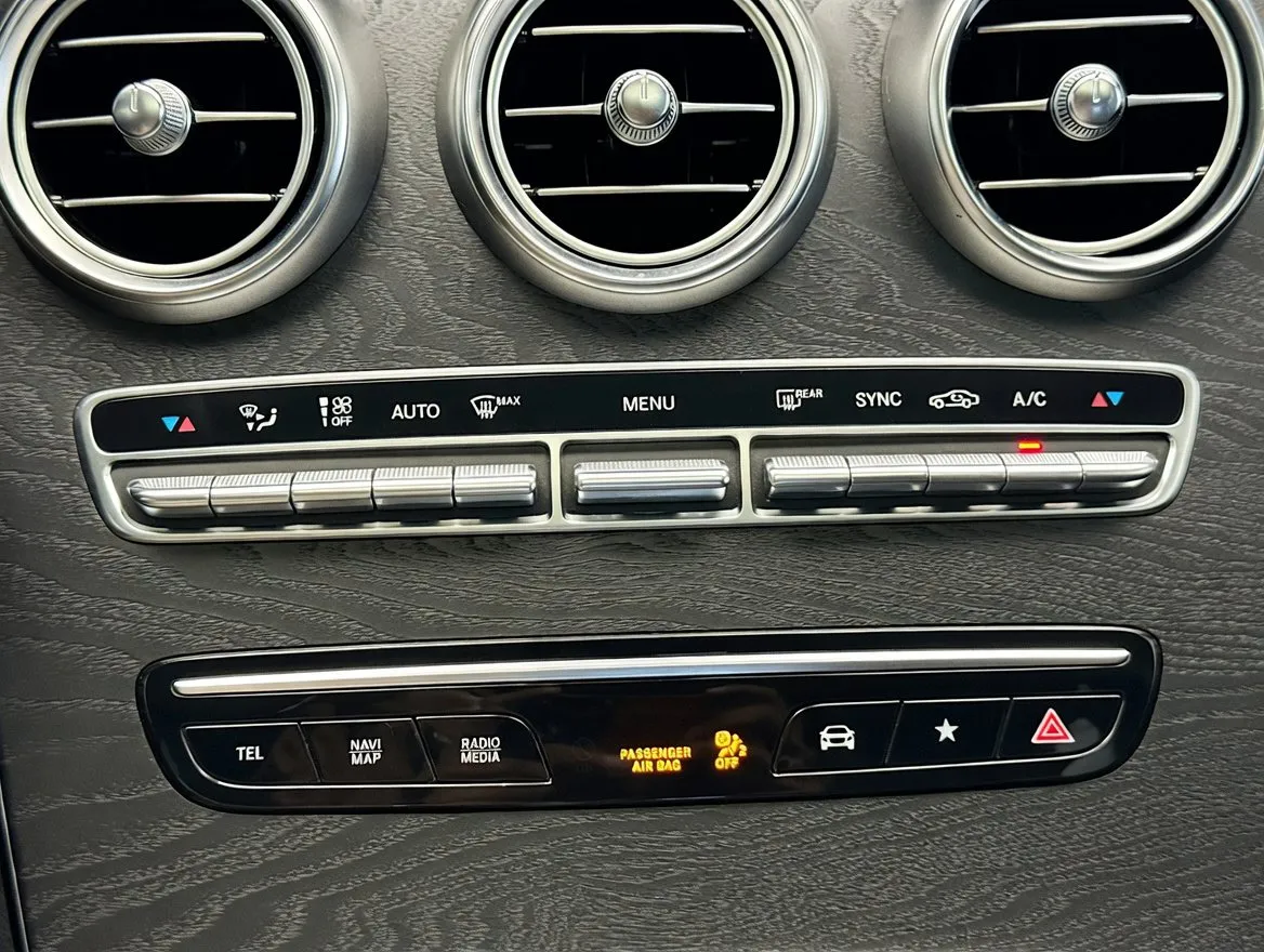 2021 Mercedes-Benz GLC Coupe GLC300 - Photo 10