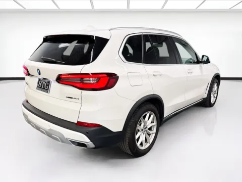 More photos of 2021 BMW X5 sDrive40i at STG Chandler, AZ
