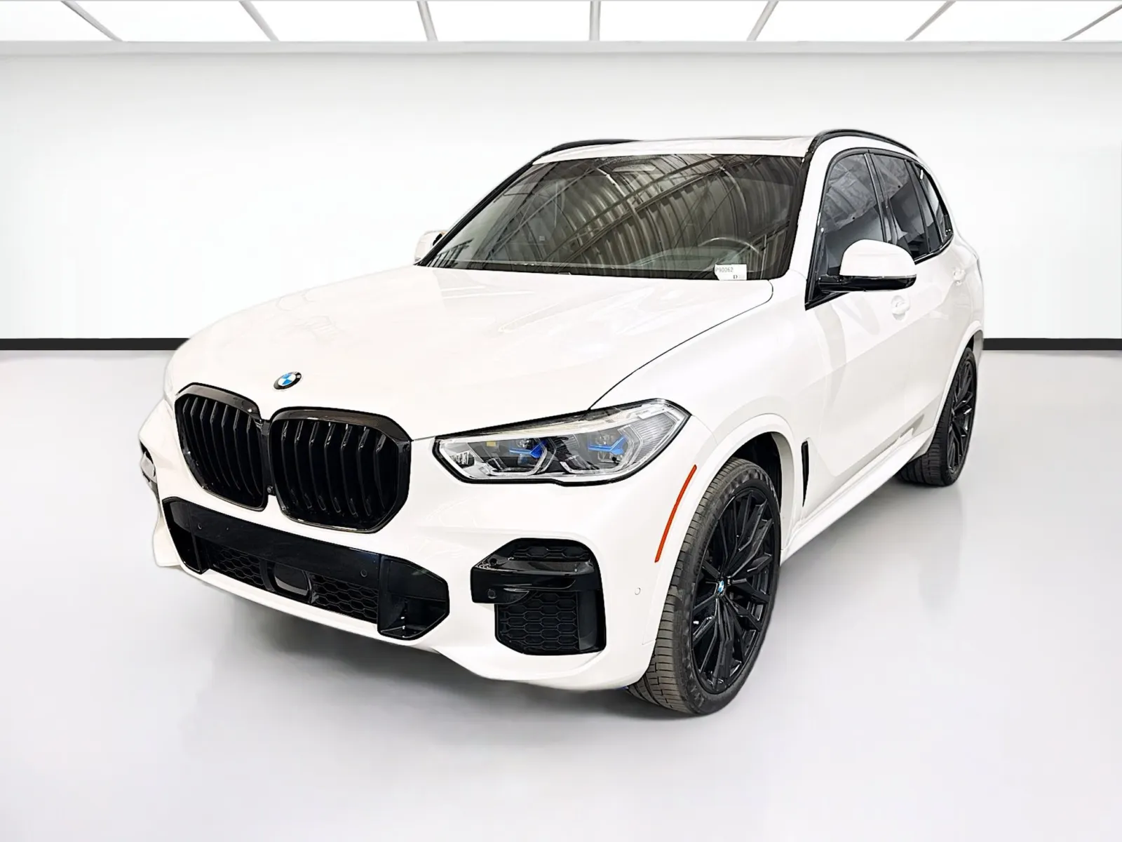 White 2023 BMW X5 xDrive40i for sale in Chandler, AZ