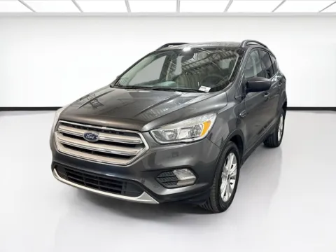 Gray 2018 Ford Escape SE for sale in Chandler, AZ
