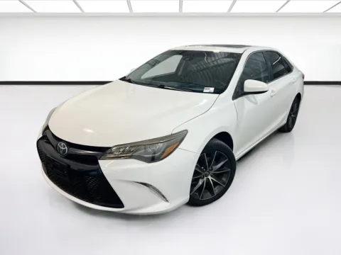 White 2017 Toyota Camry XSE V6 for sale in Chandler, AZ