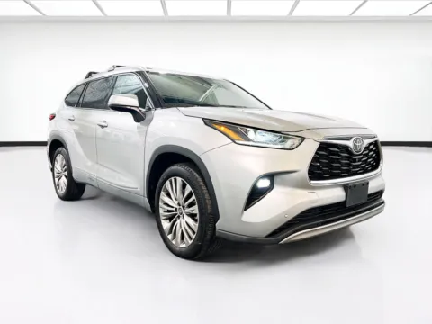 Another view of 2022 Toyota Highlander Platinum for sale in Chandler, AZ at STG Chandler