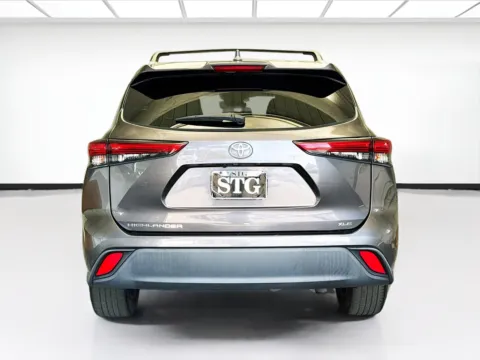 More photos of 2021 Toyota Highlander XLE at STG Chandler, AZ