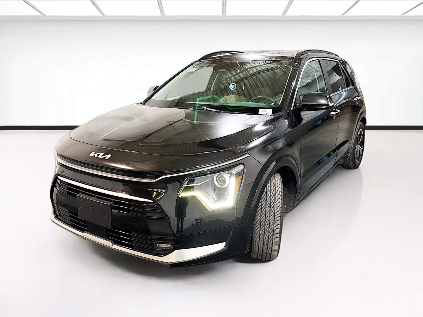 Black 2023 Kia Niro SX for sale in Chandler, AZ