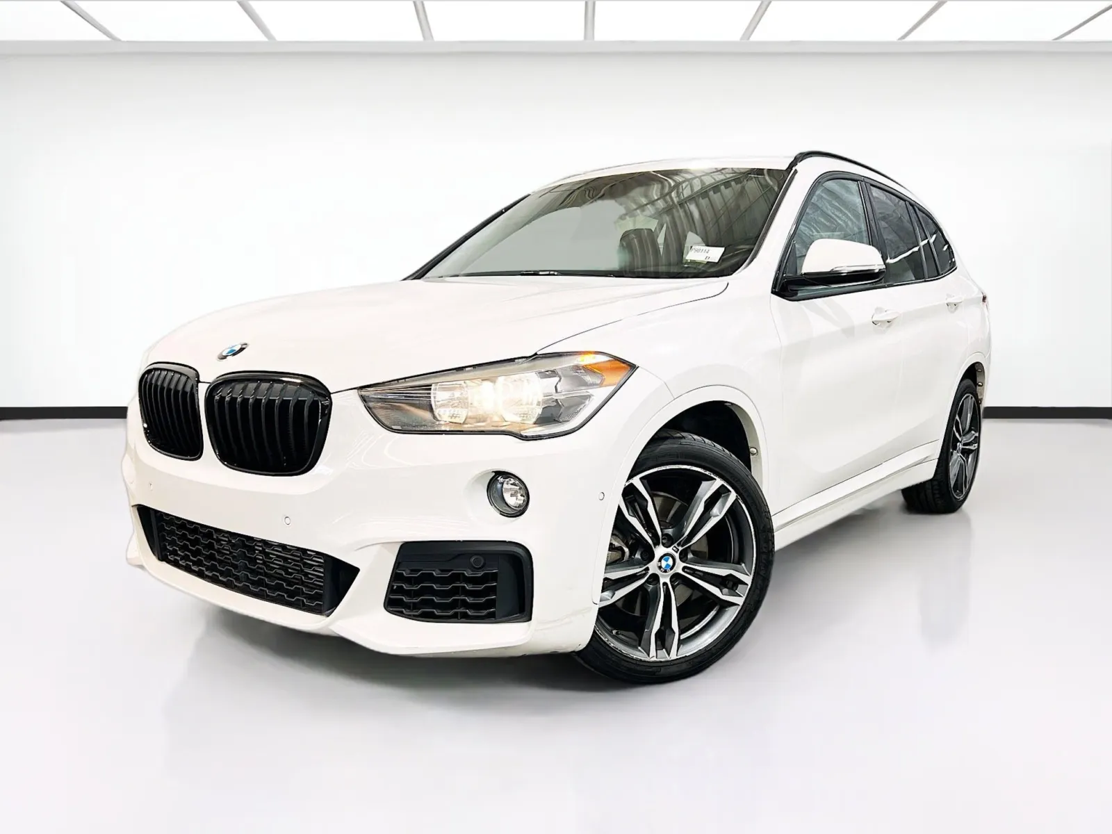 White 2018 BMW X1 sDrive28i for sale in Chandler, AZ