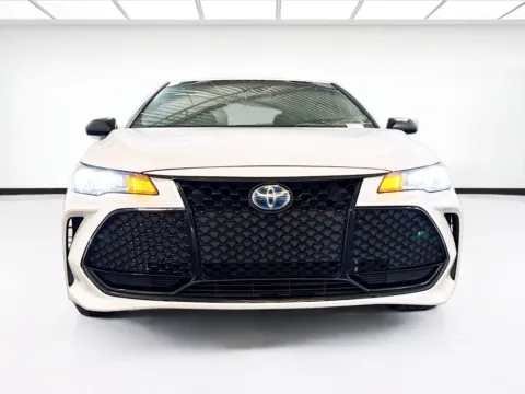 Photos of 2019 Toyota Avalon Hybrid Limited for sale in Chandler, AZ at STG Chandler