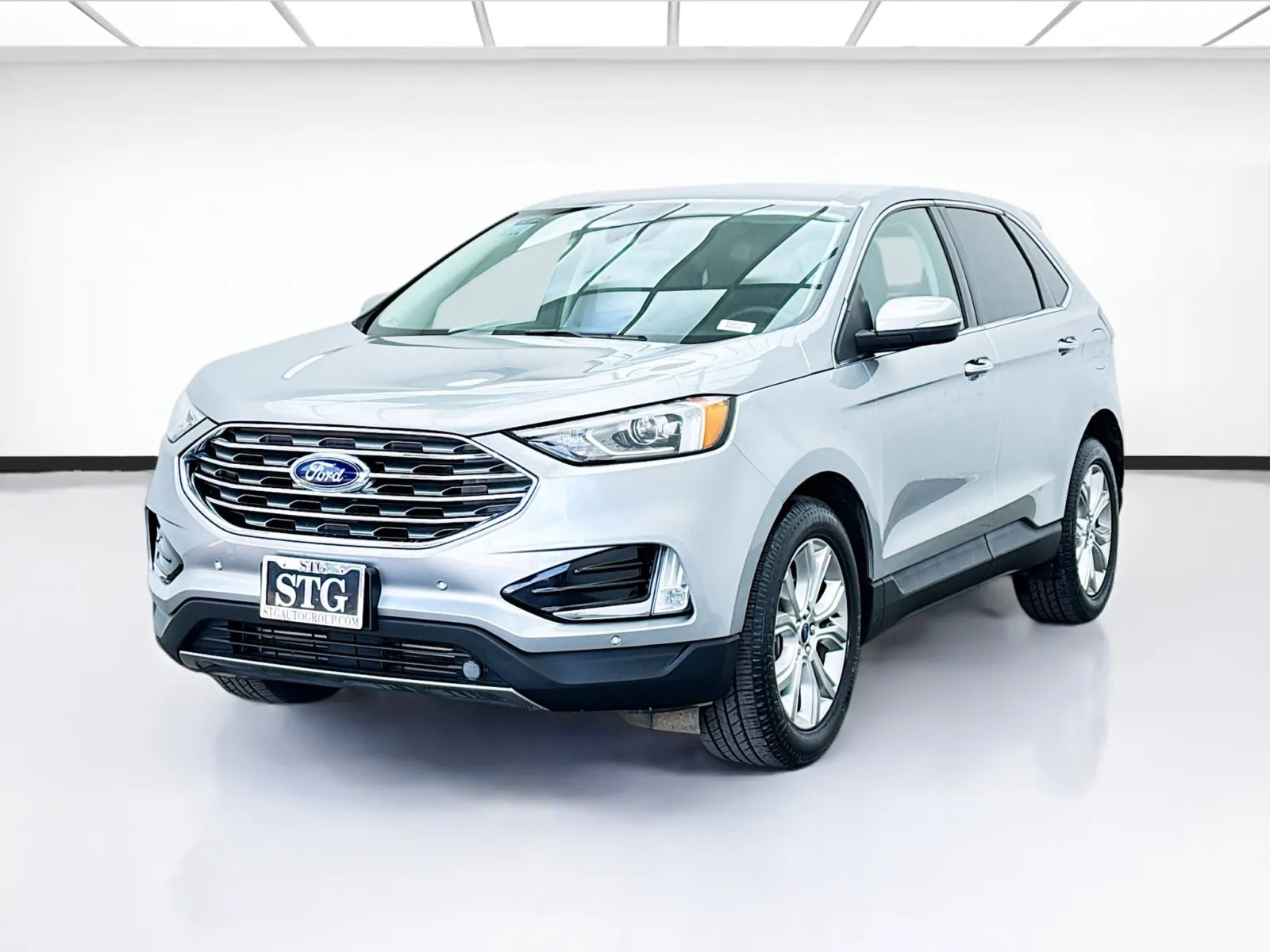 Silver 2022 Ford Edge Titanium for sale in Chandler, AZ