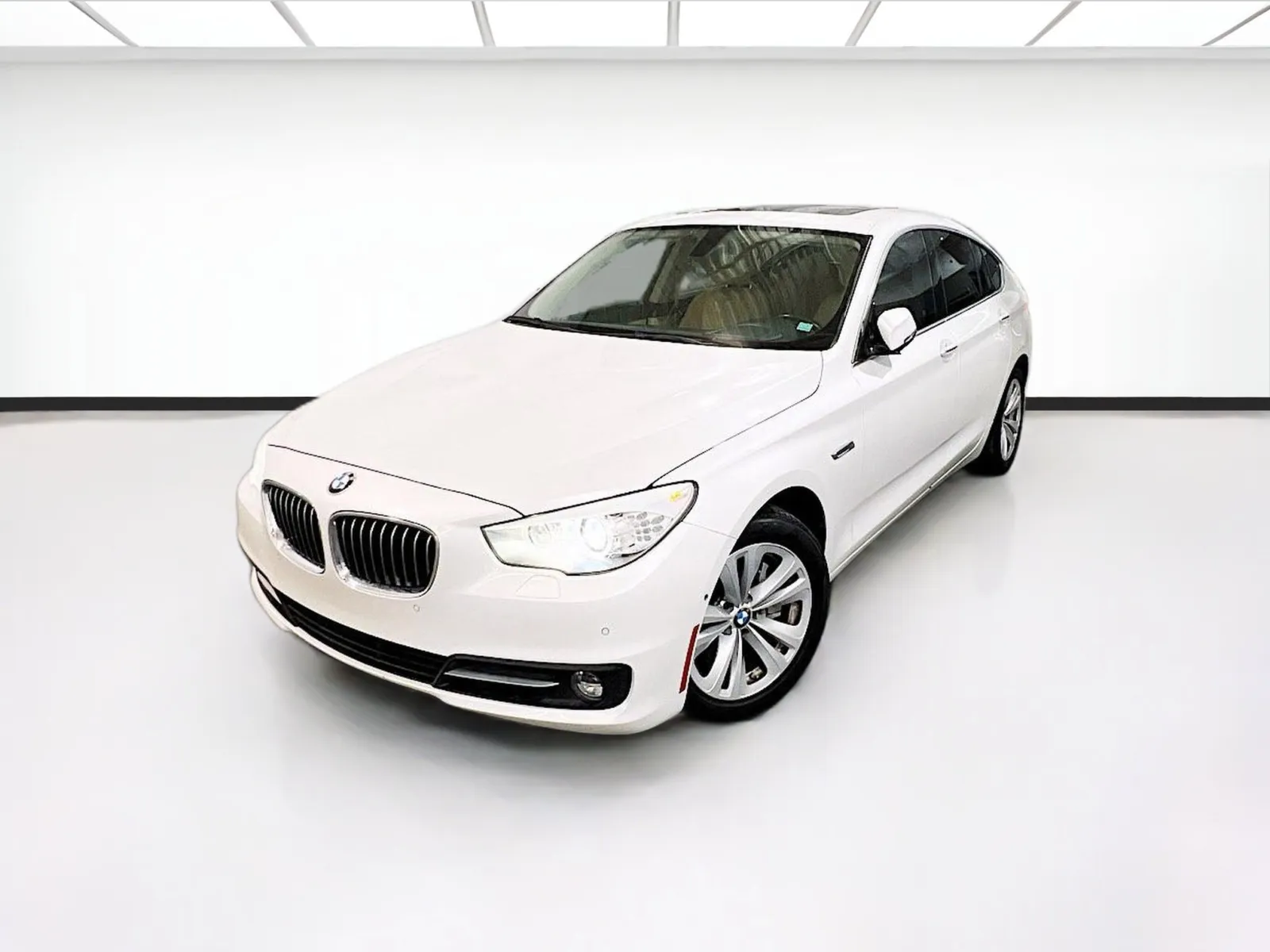 White 2015 BMW 5 Series Gran Turismo 535i for sale in Chandler, AZ