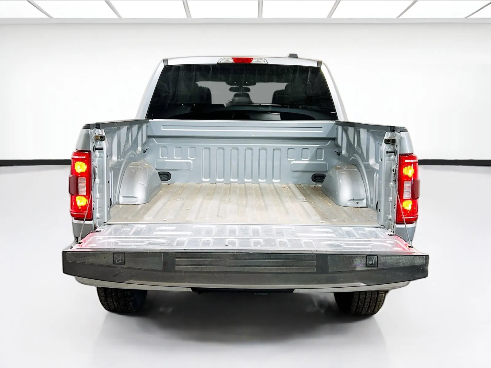 2023 Ford F-150 XL - Photo 16