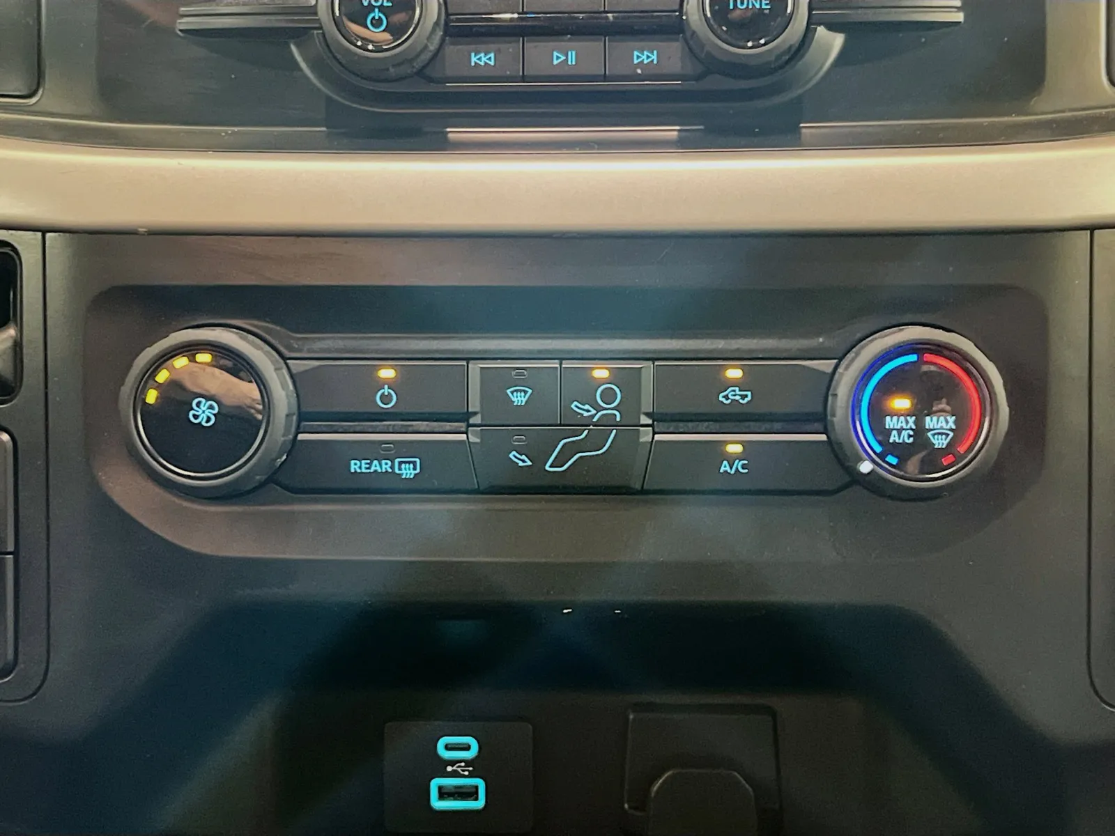 2023 Ford F-150 XL - Photo 11