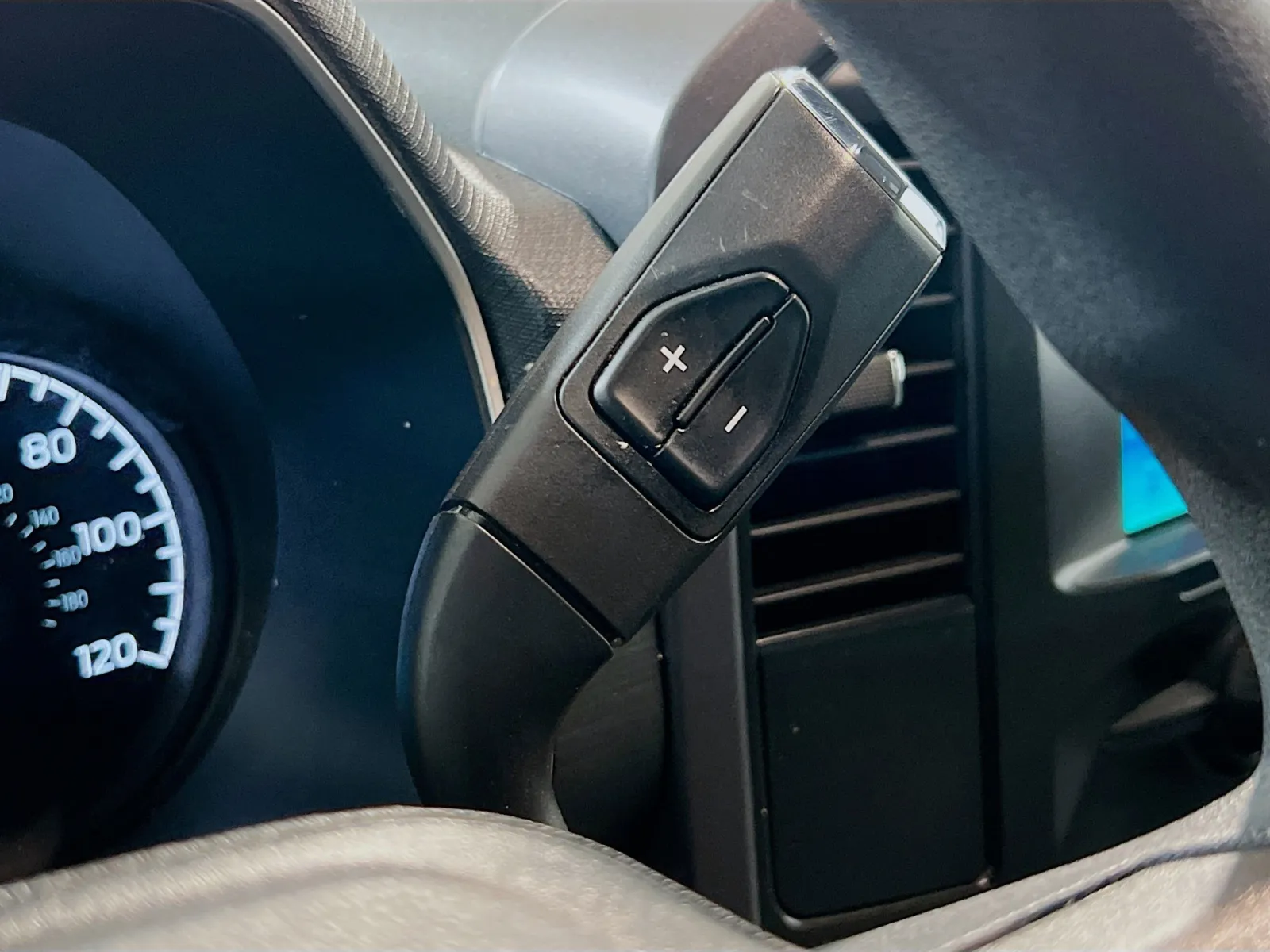 2023 Ford F-150 XL - Photo 12