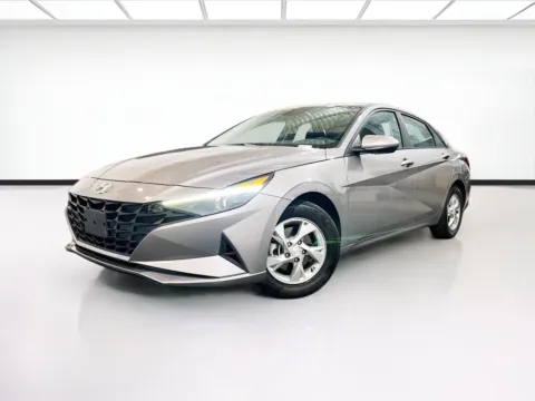 Silver 2023 Hyundai Elantra SE for sale in Chandler, AZ