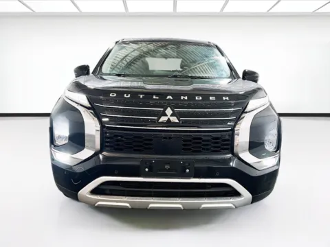 Photos of 2022 Mitsubishi Outlander SE for sale in Chandler, AZ at STG Chandler