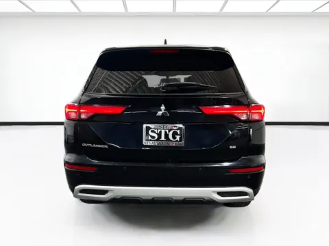 More photos of 2022 Mitsubishi Outlander SE at STG Chandler, AZ