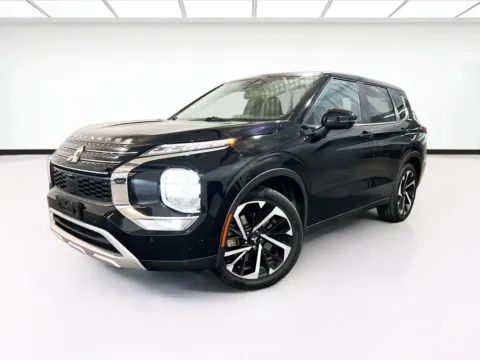Silver 2022 Mitsubishi Outlander SE for sale in Chandler, AZ