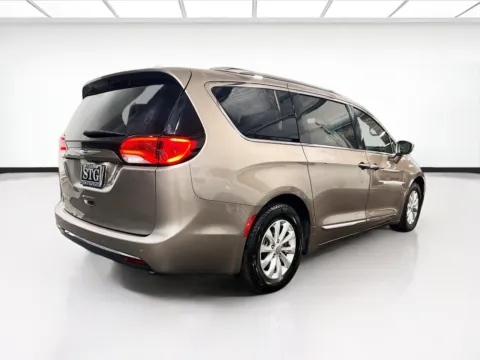 More photos of 2018 Chrysler Pacifica Touring L Plus at STG Chandler, AZ